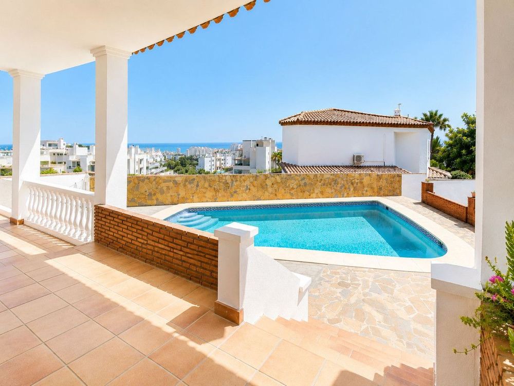House | Resale in Estepona in Estepona, Costa del Sol - Main property photo