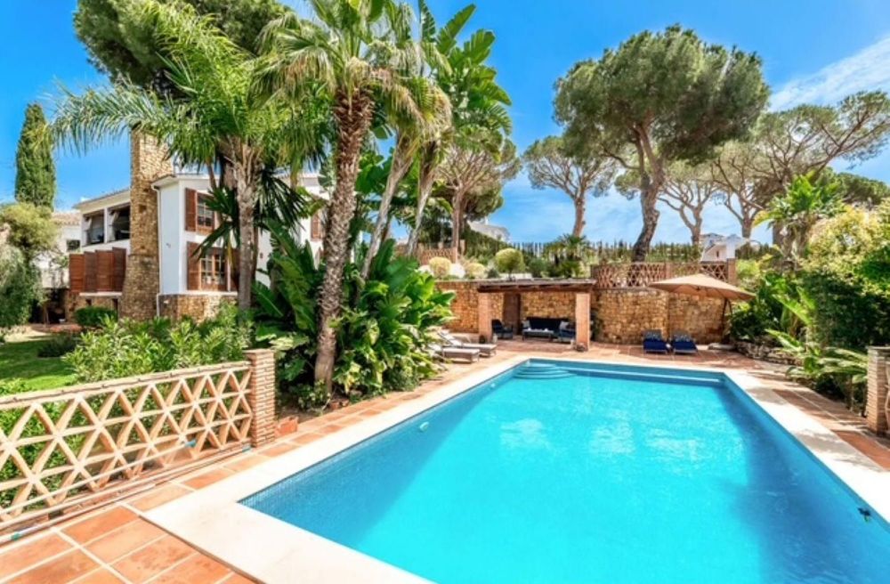 House | Resale in Elviria in Elviria, Costa del Sol - Main property photo