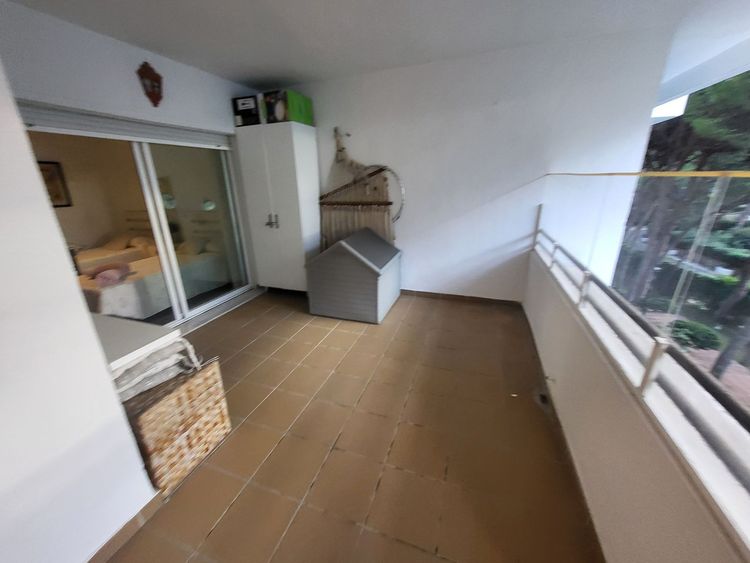 Apartment | Resale in Puerto Banús in Puerto Banús, Costa del Sol - Photo 2