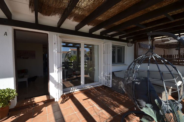 Apartment | Resale in La Duquesa in La Duquesa, Costa del Sol - Photo 3