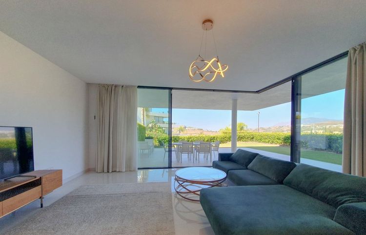 Apartment | Resale in New Golden Mile in New Golden Mile, Costa del Sol - Photo 5