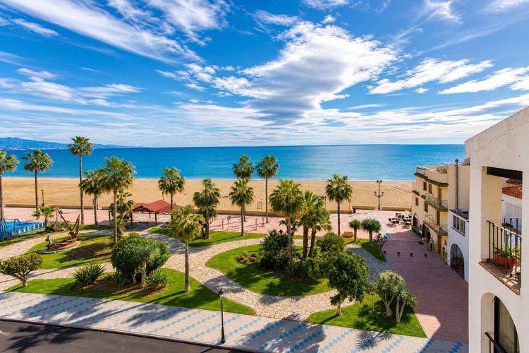 Penthouse | Resale in San Luis de Sabinillas in San Luis de Sabinillas, Costa del Sol - Photo 3