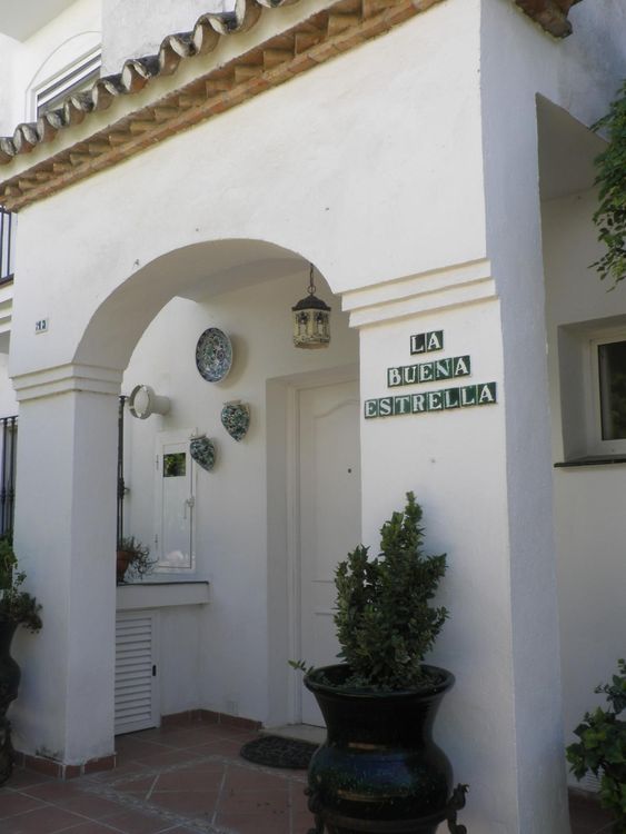 House | Resale in Estepona - Development photo 1