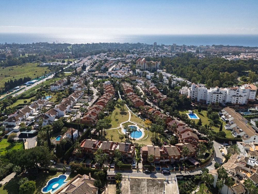 House | Resale in Atalaya in Atalaya, Costa del Sol - Main property photo