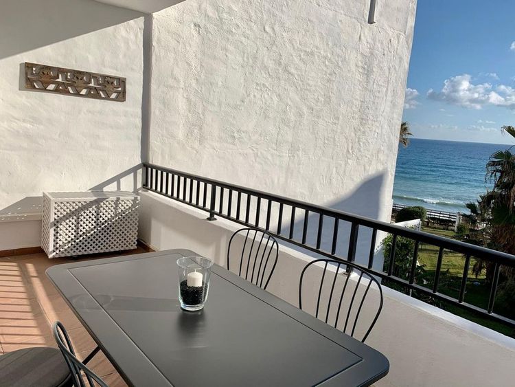 Apartment | Resale in Calahonda in Calahonda, Costa del Sol - Photo 5