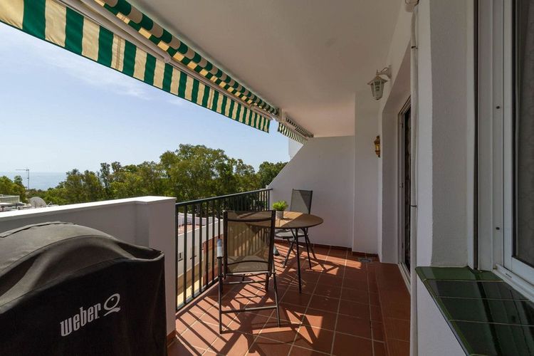 Apartment | Resale in La Cala de Mijas in La Cala de Mijas, Costa del Sol - Photo 2