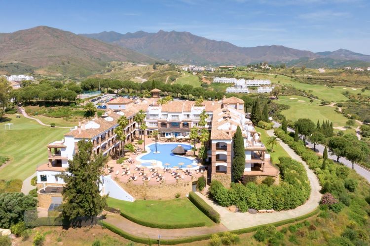 Apartment | Resale in La Cala Golf in La Cala Golf, Costa del Sol - Photo 2