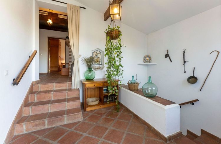 House | Resale in Alhaurín el Grande in Alhaurín el Grande, Costa del Sol - Photo 5