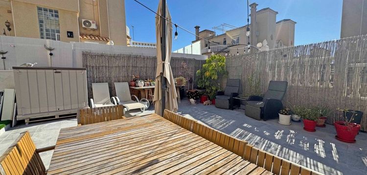House | Resale in Villamartin in Villamartin, Costa Blanca - Photo 4