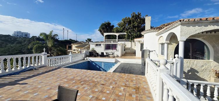 House | Resale in Mijas Costa in Mijas Costa, Costa del Sol - Photo 4