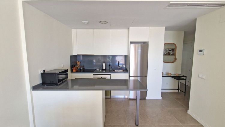 Apartment | Resale in Estepona in Estepona, Costa del Sol - Photo 4