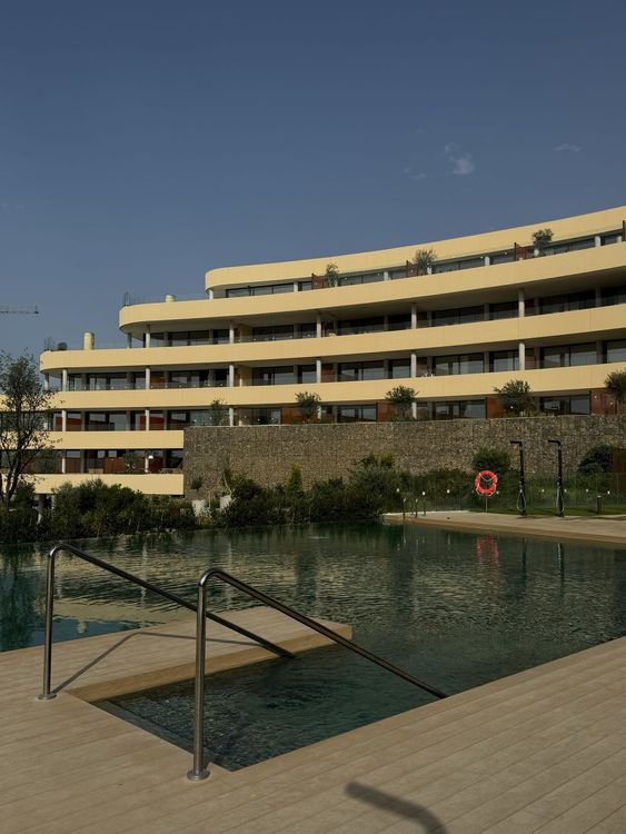 listing card gallery