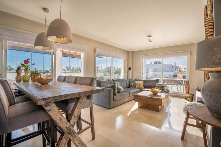 Penthouse | Resale in New Golden Mile in New Golden Mile, Costa del Sol - Photo 3