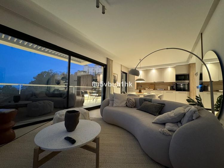 listing card gallery