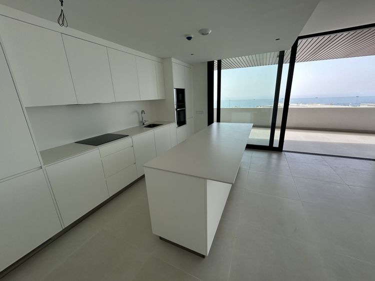 Apartment | Resale in Fuengirola in Fuengirola Others, Costa del Sol - Photo 3