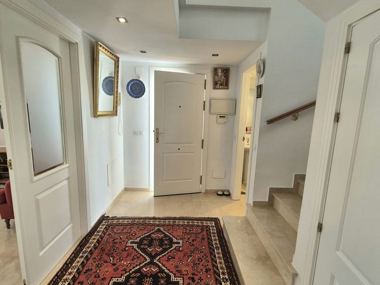 House | Resale in Alhaurin Golf in Alhaurin Golf, Costa del Sol - Photo 4