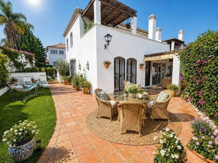 Apartment | Resale in Estepona - Development photo 1