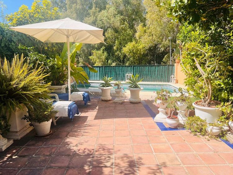 House | Resale in The Golden Mile - Development photo 1