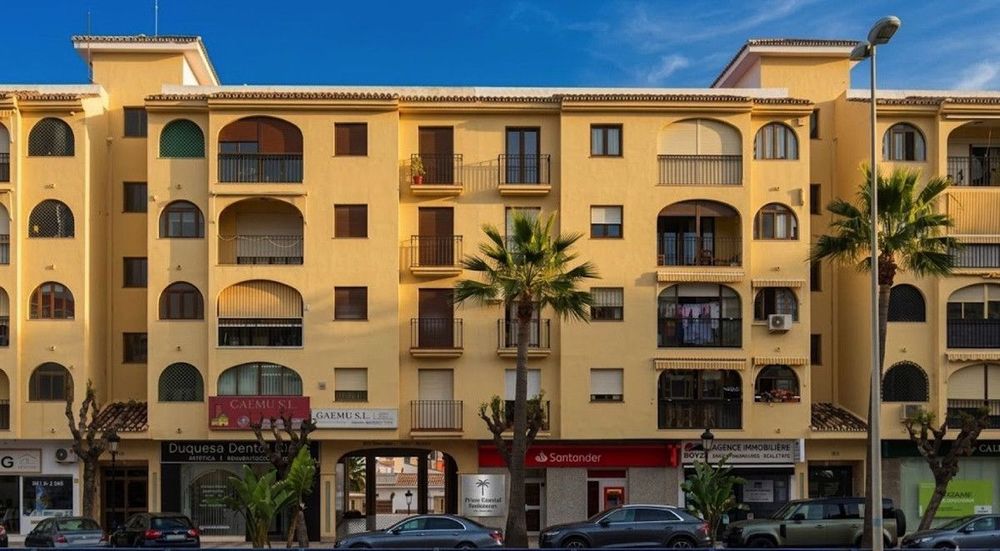 Apartment | Resale in San Luis de Sabinillas in San Luis de Sabinillas, Costa del Sol - Main property photo