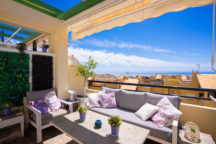 Penthouse | Resale in Calahonda in Calahonda, Costa del Sol - Photo 4