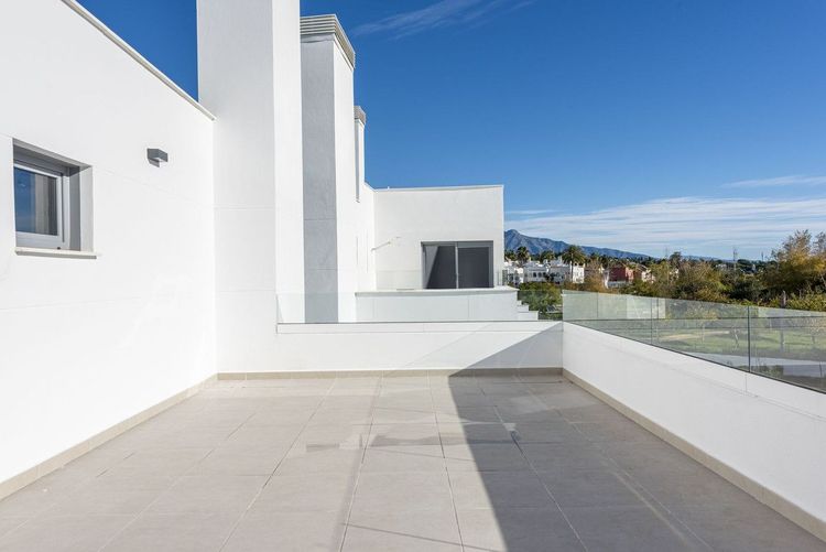 Penthouse | Resale in Bel Air in Bel Air, Costa del Sol - Photo 5