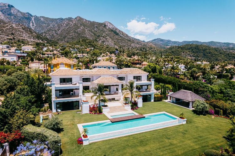 House | Resale in Sierra Blanca - Development photo 1