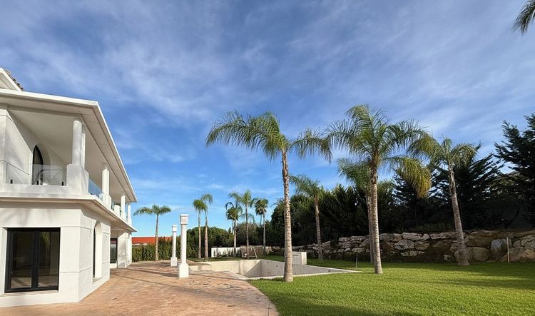 House | Resale in Sotogrande Alto in Sotogrande Alto, Sotogrande, Costa del Sol - Photo 5