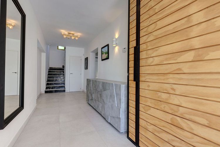 House | Resale in Marbella in Marbella Others, Costa del Sol - Photo 3