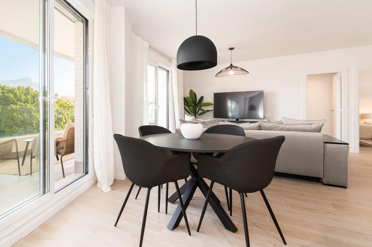 Apartment | Resale in La Campana in La Campana, Costa del Sol - Photo 5