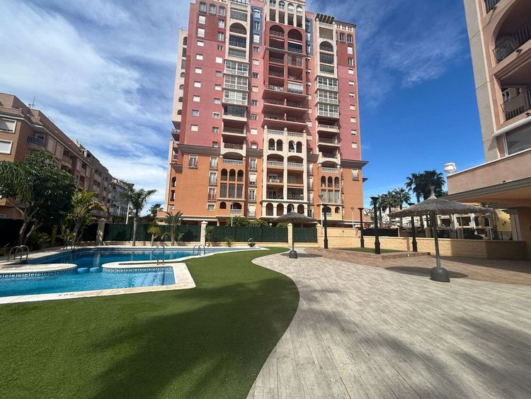 Apartment | Resale in Torrevieja in Torrevieja, Costa Blanca - Photo 2