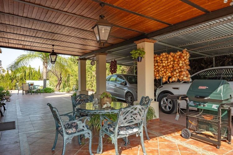 House | Resale in Coín in Coín, Costa del Sol - Photo 3