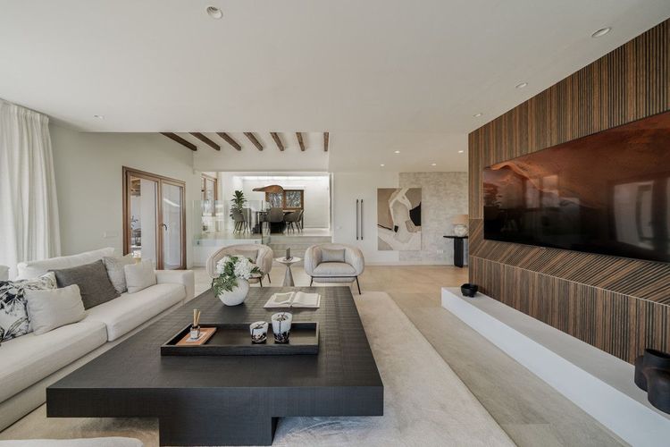 House | Resale in Selwo in Selwo, Costa del Sol - Photo 3