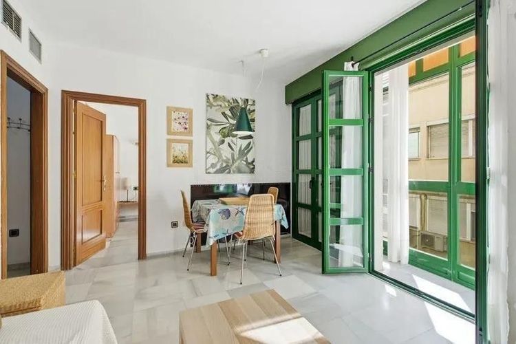 Apartment | Resale in Málaga in Málaga, Málaga City Others, Costa del Sol - Photo 3