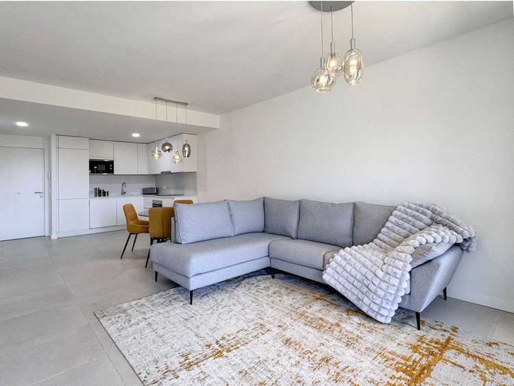 Apartment | Resale in Calanova Golf in Calanova Golf, Costa del Sol - Photo 3