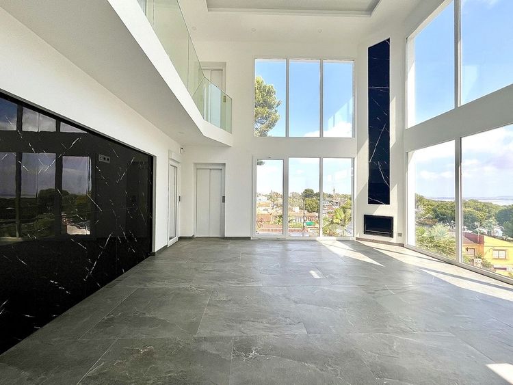 House | Resale in Los Balcones in Los Balcones, Costa Blanca - Photo 4