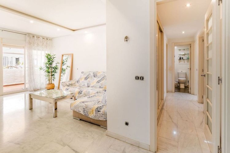Apartment | Resale in Estepona in Estepona, Costa del Sol - Photo 4