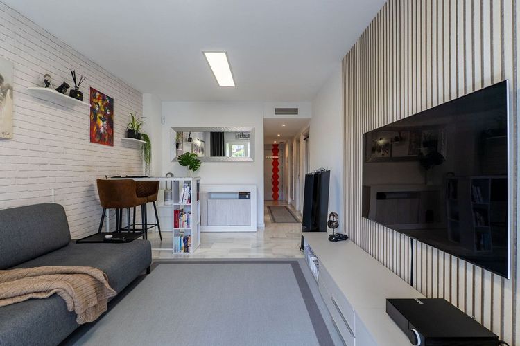 Apartment | Resale in Riviera del Sol in Riviera del Sol, Costa del Sol - Photo 4