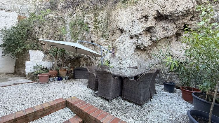 House | Resale in Alhaurín el Grande in Alhaurín el Grande, Costa del Sol - Photo 2