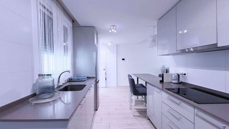 Apartment | Resale in Marbella in Marbella Others, Costa del Sol - Photo 4