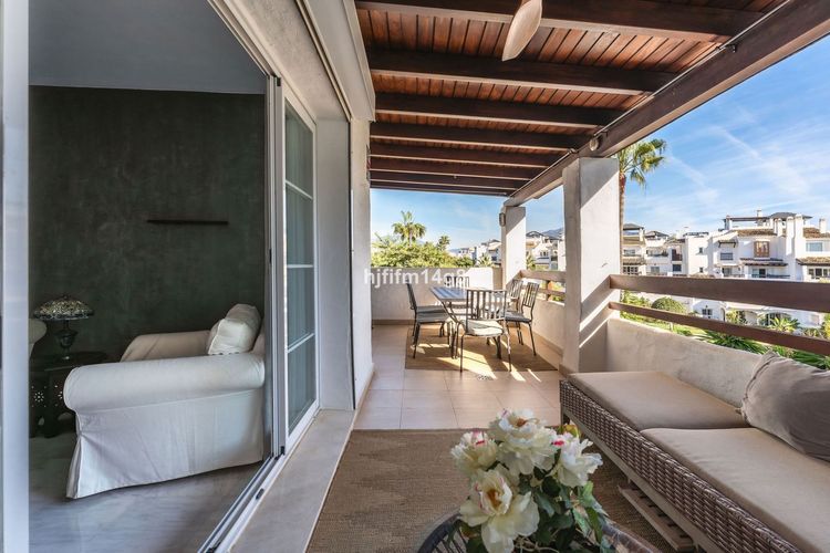 Apartment | Resale in San Pedro de Alcántara - Development photo 1