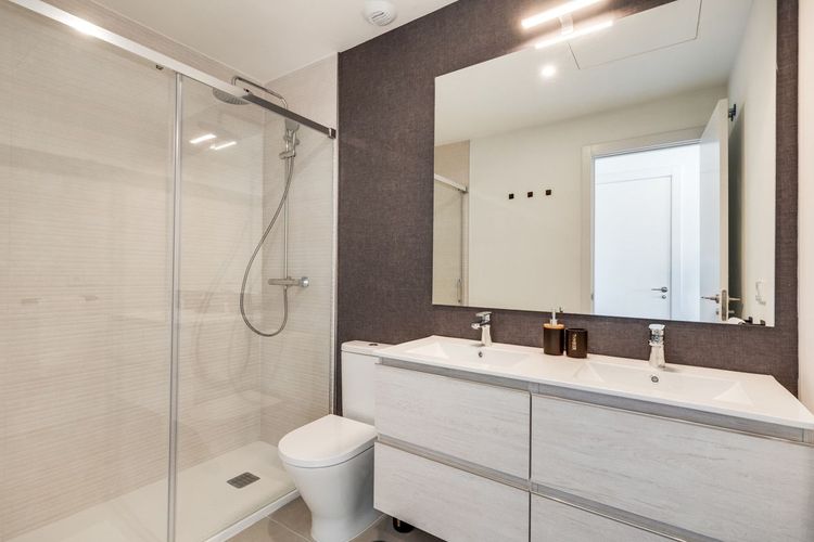 Apartment | Resale in Estepona in Estepona, Costa del Sol - Photo 5