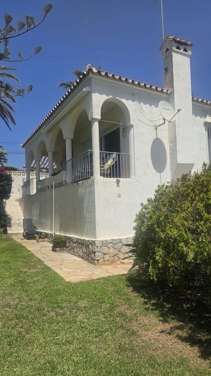House | Resale in Marbesa in Marbesa, Costa del Sol - Photo 2