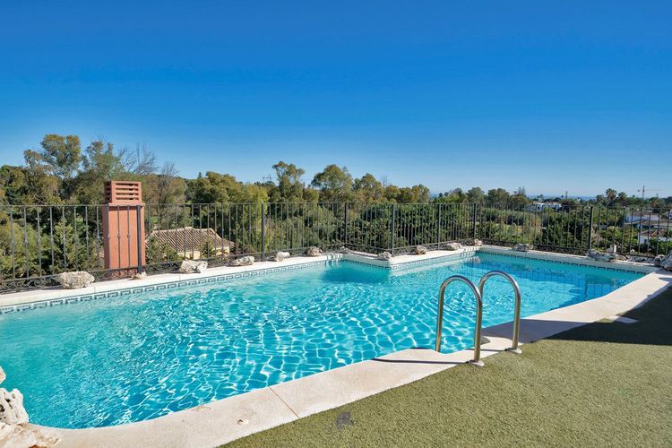 Penthouse | Resale in Guadalmina Baja - Development photo 1