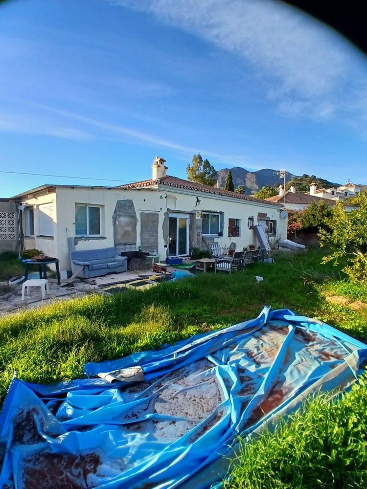 House | Resale in Estepona in Estepona, Costa del Sol - Main property photo