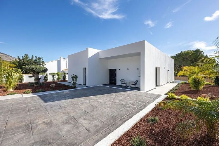 House | Resale in Altea in Altea, Costa Blanca - Photo 5