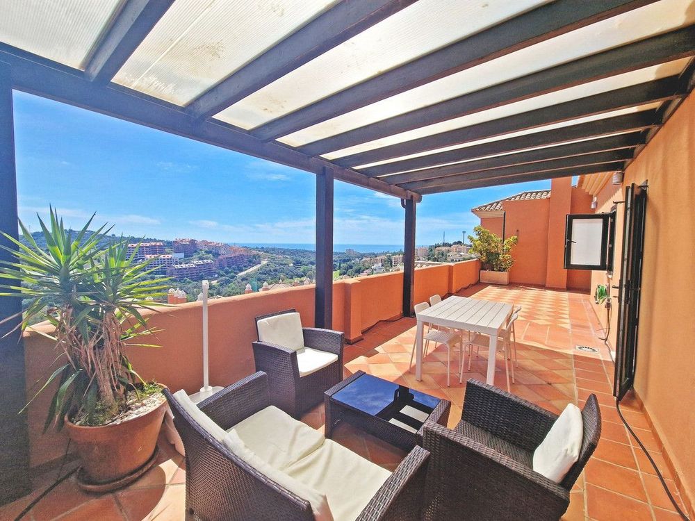 Penthouse | Resale in Elviria in Elviria, Costa del Sol - Main property photo