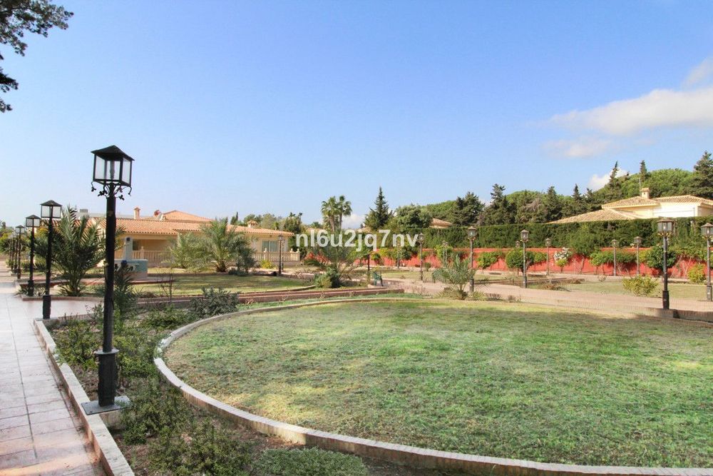 House | Resale in Guadalmina Baja - Property photo 1