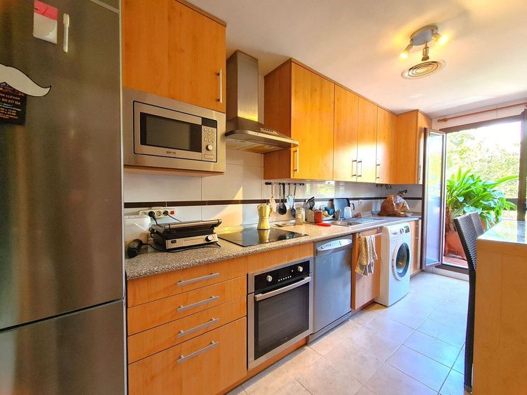 Apartment | Resale in Estepona in Estepona, Costa del Sol - Photo 4