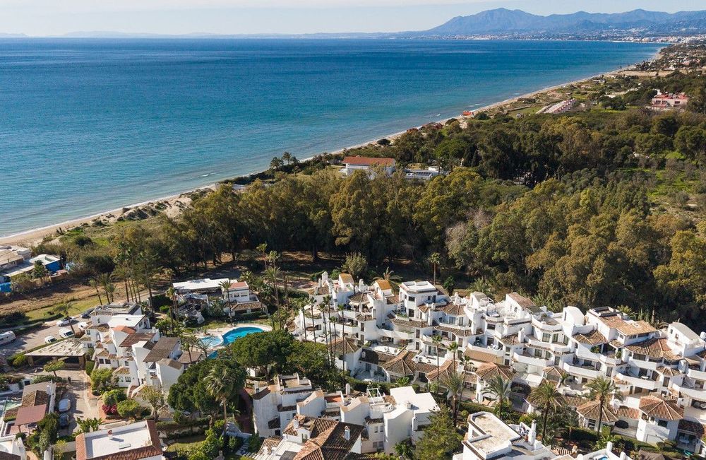 Apartment | Resale in Elviria in Elviria, Costa del Sol - Main property photo