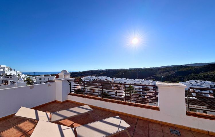 Penthouse | Resale in Casares Playa in Casares Playa, Costa del Sol - Photo 2